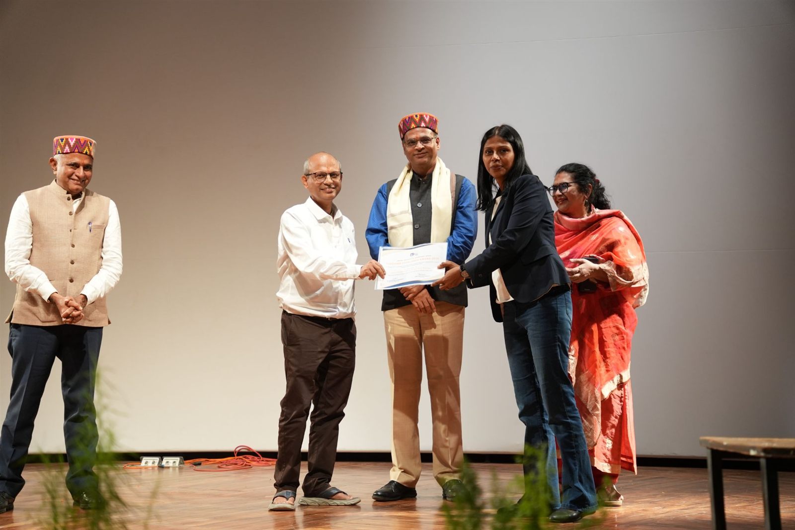 Received the Teaching Excellence Award 2025 on the occasion of Teachers’ Day celebrations at IIT Mandi.